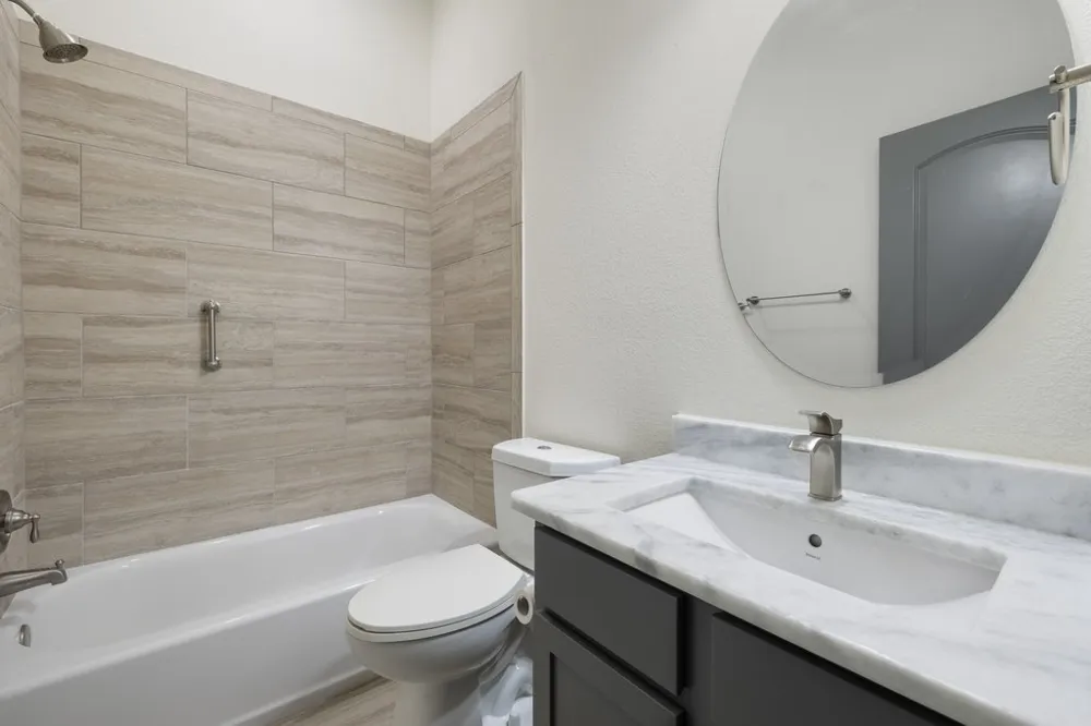 338 Coventry Road Spicewood, TX 78669