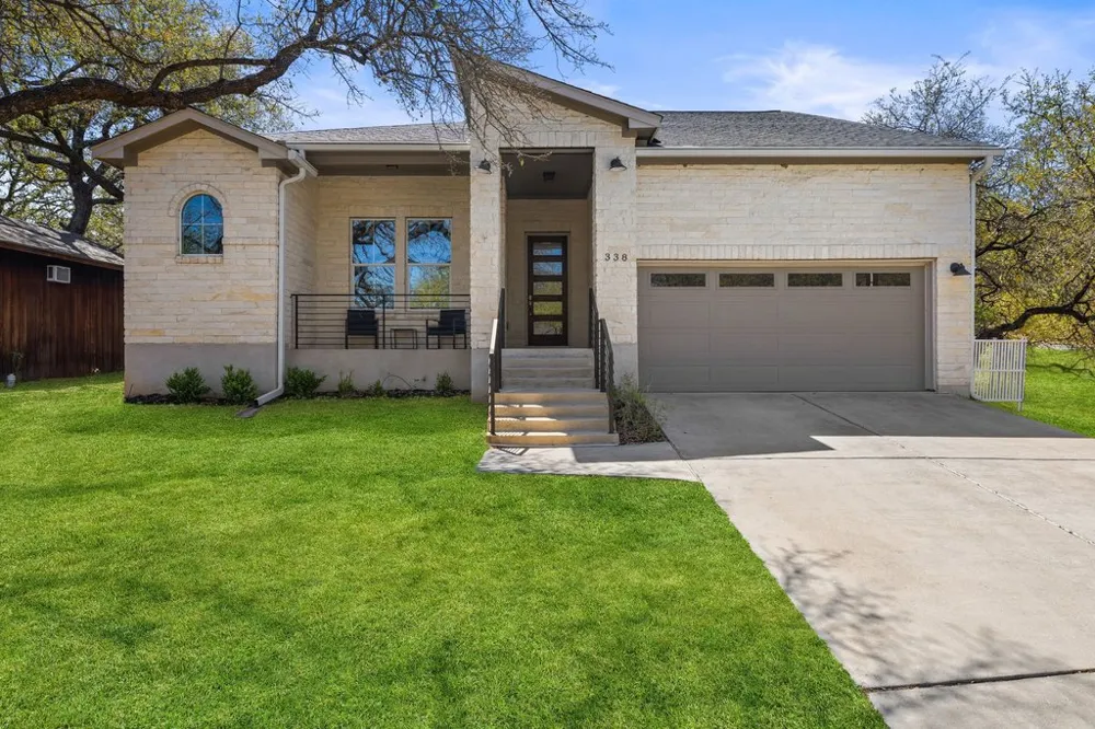 338 Coventry Road Spicewood, TX 78669