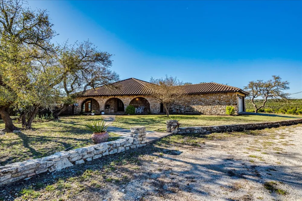 9763 Ranch Road 1623 Blanco, TX 78606