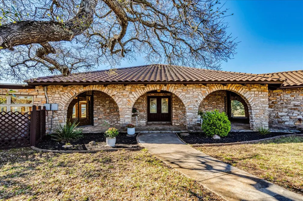 9763 Ranch Road 1623 Blanco, TX 78606