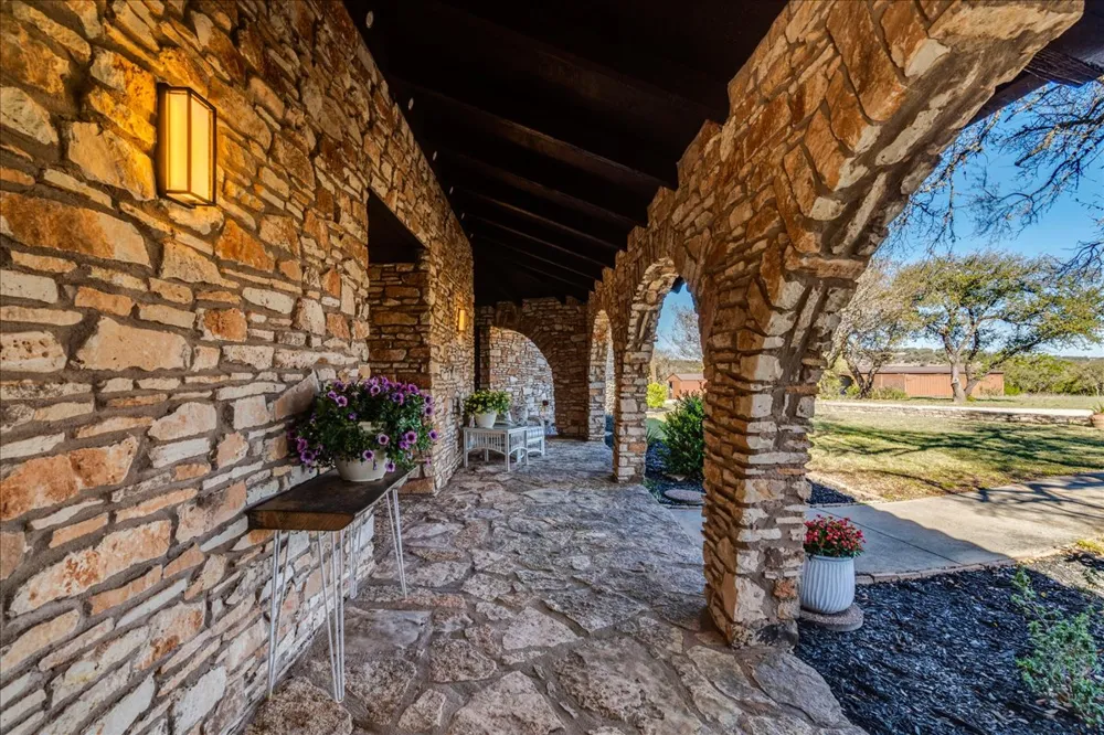 9763 Ranch Road 1623 Blanco, TX 78606