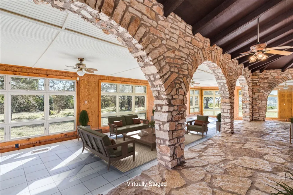 9763 Ranch Road 1623 Blanco, TX 78606