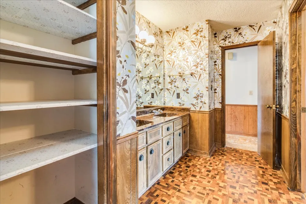9763 Ranch Road 1623 Blanco, TX 78606