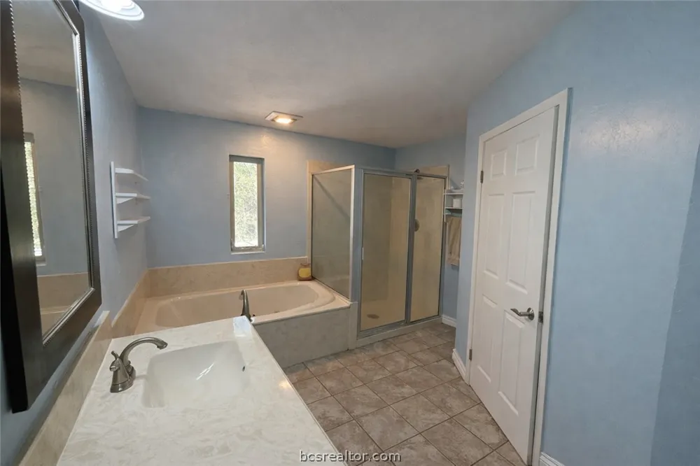 40 Hawaii Lane Hilltop Lakes, TX 77871