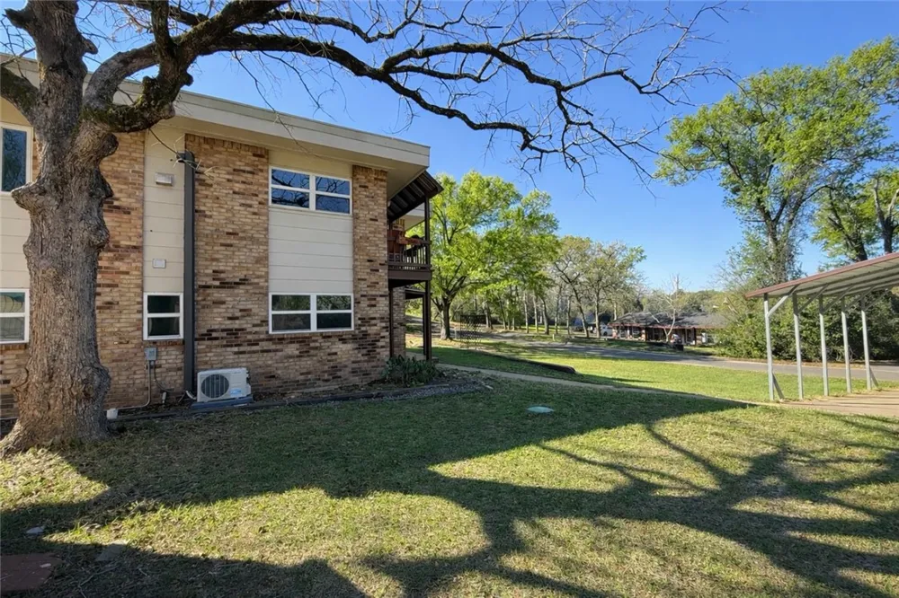 40 Hawaii Lane Hilltop Lakes, TX 77871