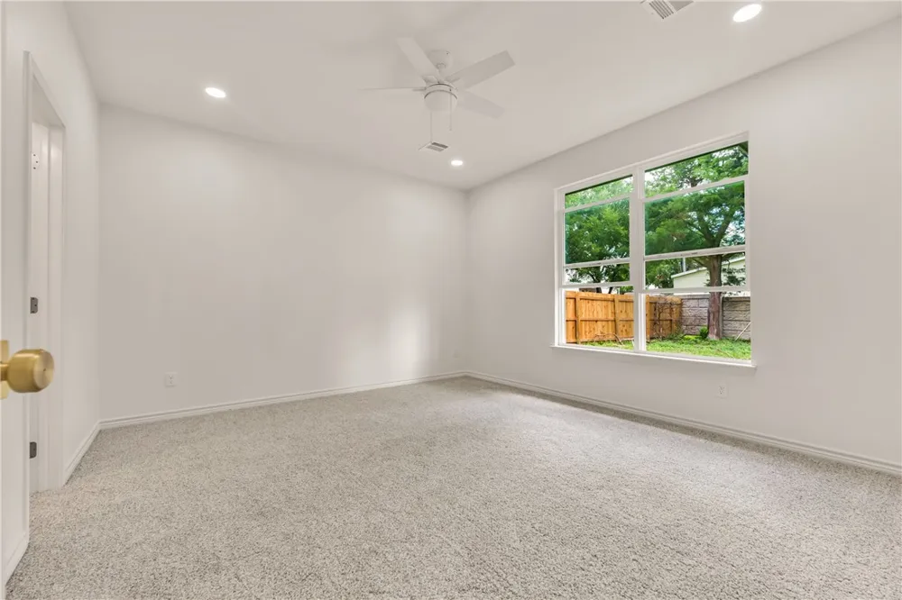 1800 Brookhaven Street Bryan, TX 77803