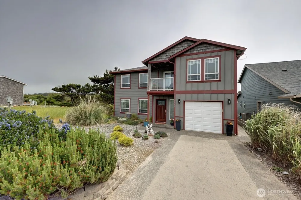 32500 G St Ocean Park, WA 98640