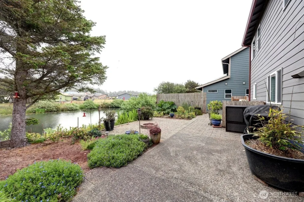 32500 G St Ocean Park, WA 98640