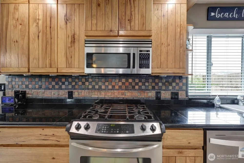 32500 G St Ocean Park, WA 98640