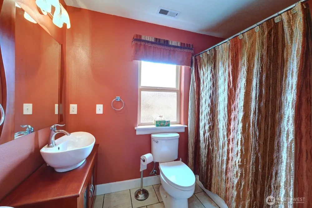 32500 G St Ocean Park, WA 98640