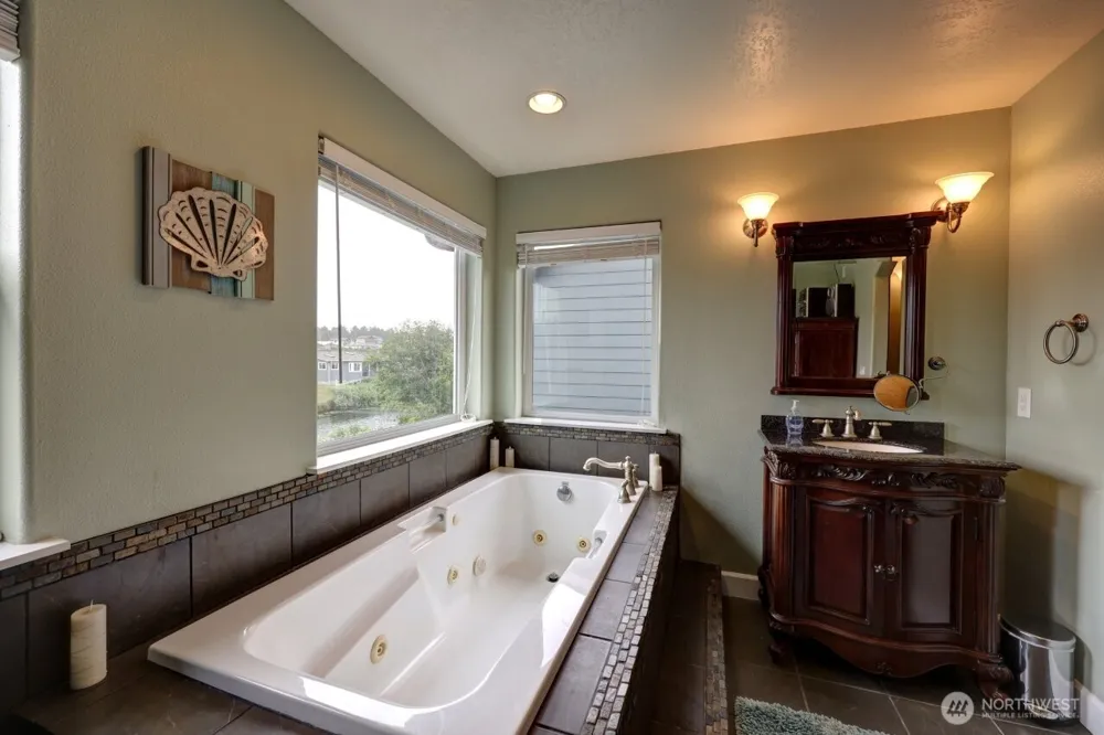 32500 G St Ocean Park, WA 98640