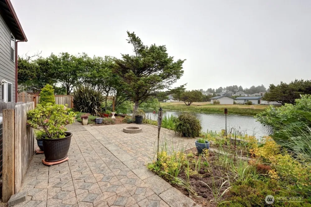 32500 G St Ocean Park, WA 98640