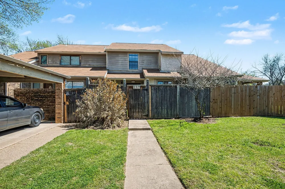 237 Shady Lane Drive Fort Worth, TX 76112