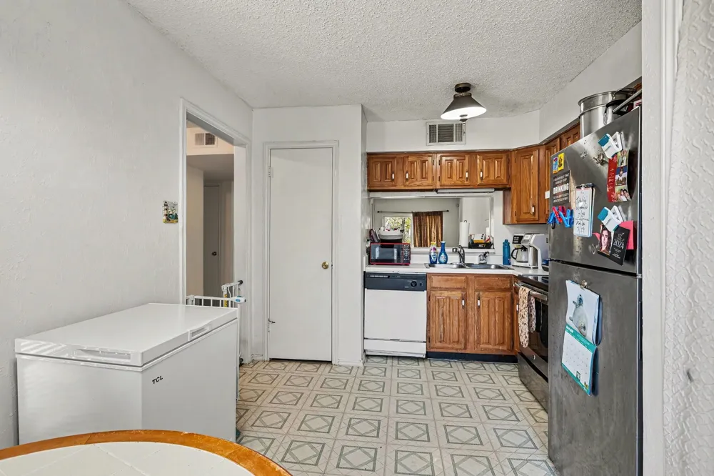237 Shady Lane Drive Fort Worth, TX 76112