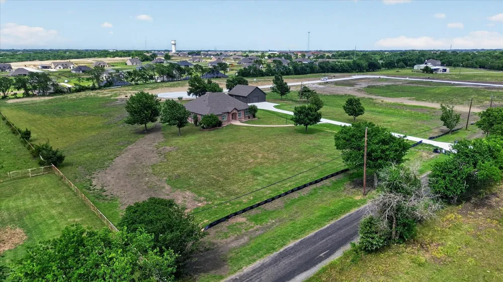 Lydia Lane Van Alstyne, TX 75495