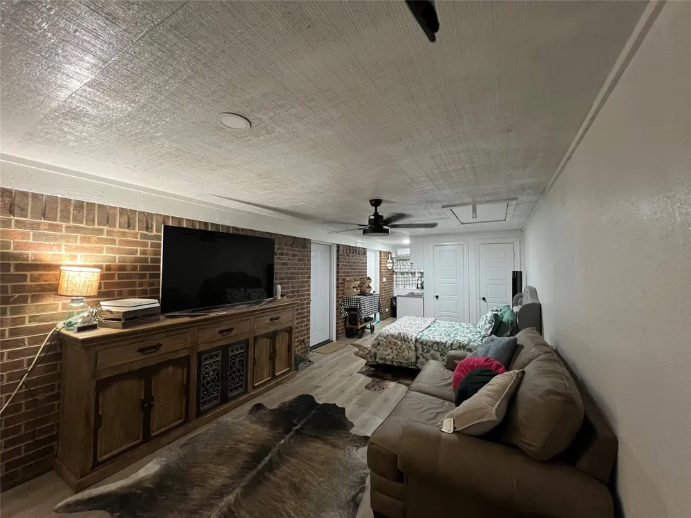200 33rd Street Mineral Wells, TX 76067