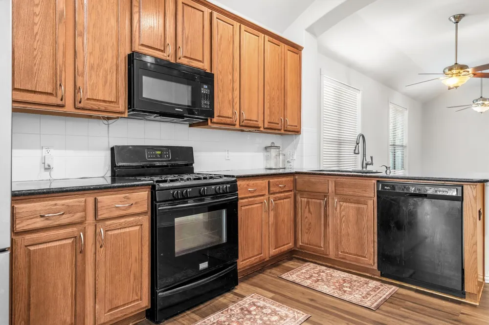 1008 Grey Fox Drive Savannah, TX 76227
