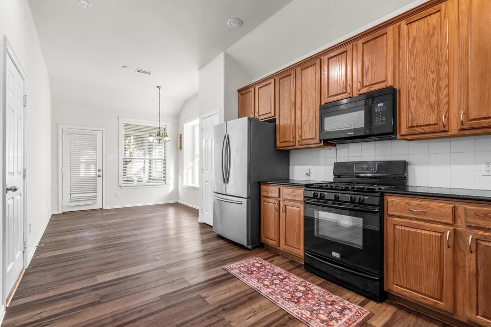 1008 Grey Fox Drive Savannah, TX 76227
