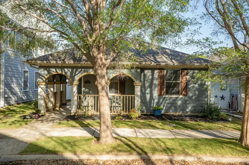 1008 Grey Fox Drive Savannah, TX 76227