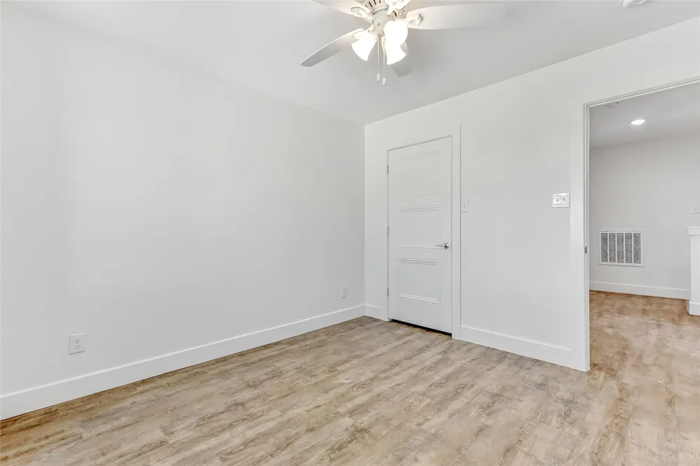 3260 Crawford #401 Denison, TX 75020