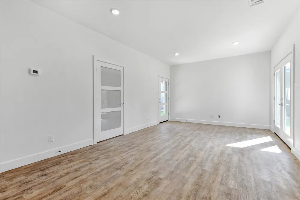 3260 Crawford #401 Denison, TX 75020