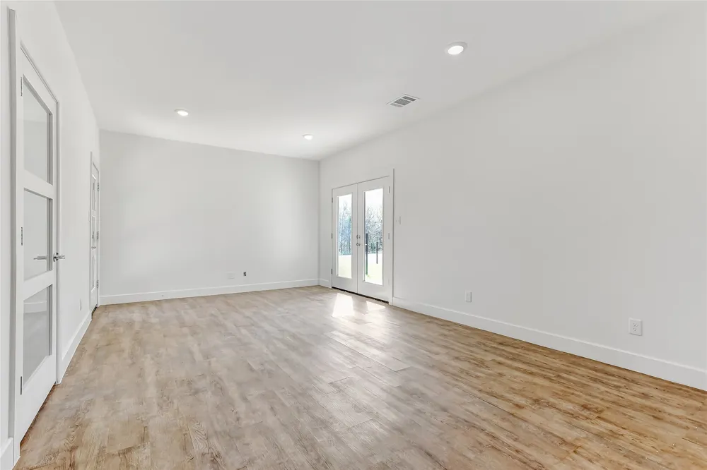 3260 Crawford #401 Denison, TX 75020