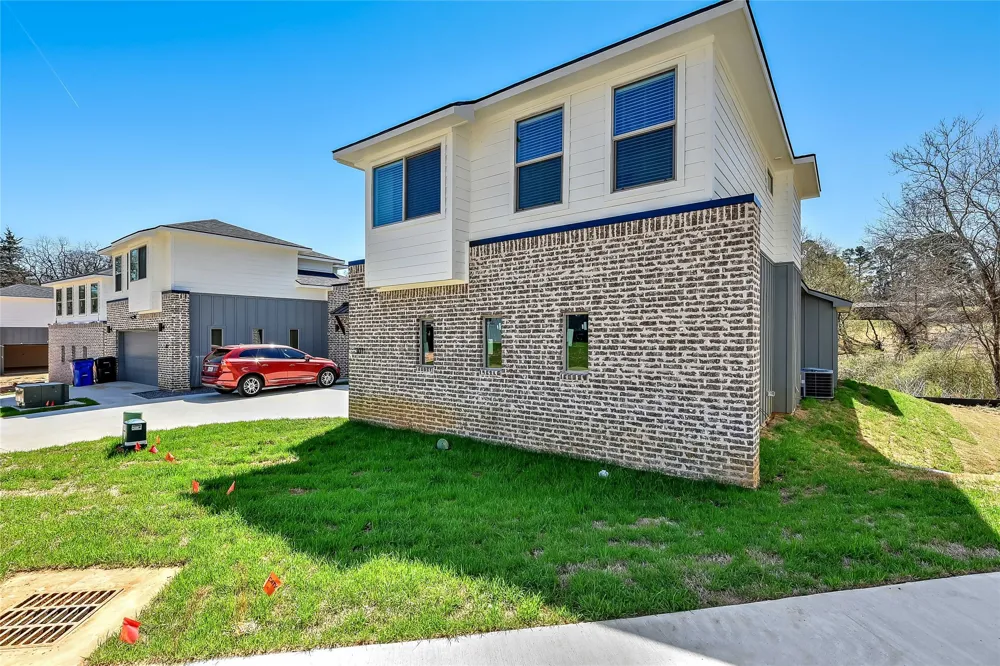 3260 Crawford #401 Denison, TX 75020