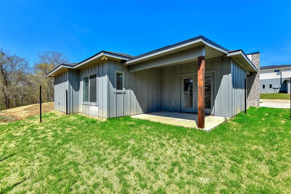 3260 Crawford #401 Denison, TX 75020