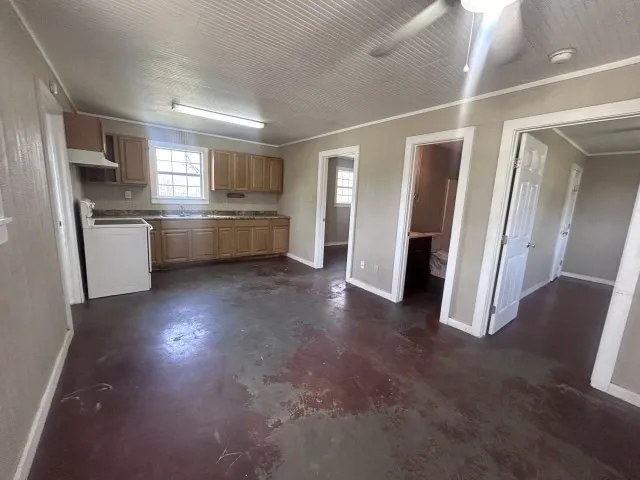 902 Simpson Street Yoakum, TX 77995