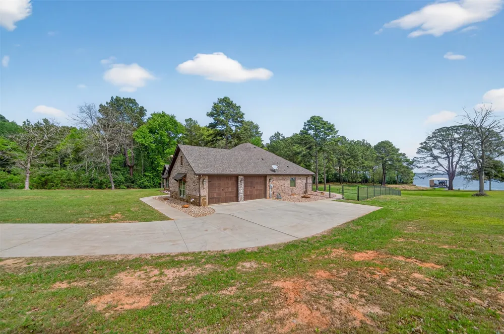 10227 County Road 4101 Frankston, TX 75763