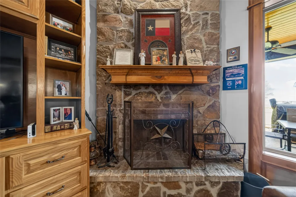 10227 County Road 4101 Frankston, TX 75763