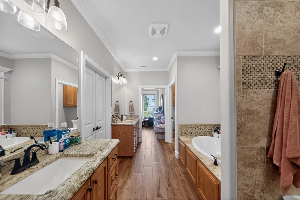 10227 County Road 4101 Frankston, TX 75763