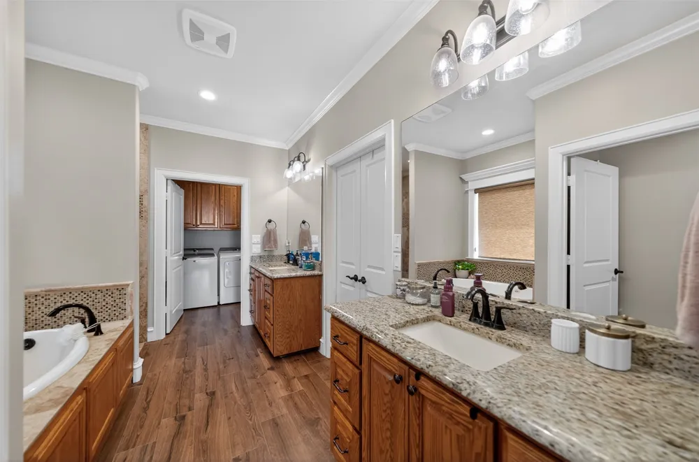 10227 County Road 4101 Frankston, TX 75763