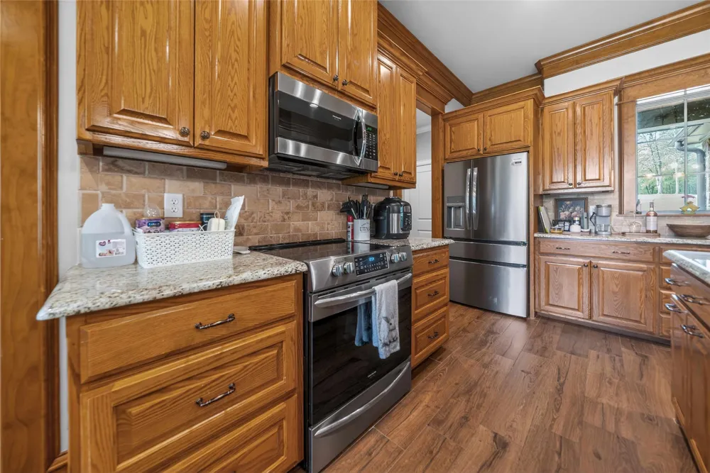 10227 County Road 4101 Frankston, TX 75763