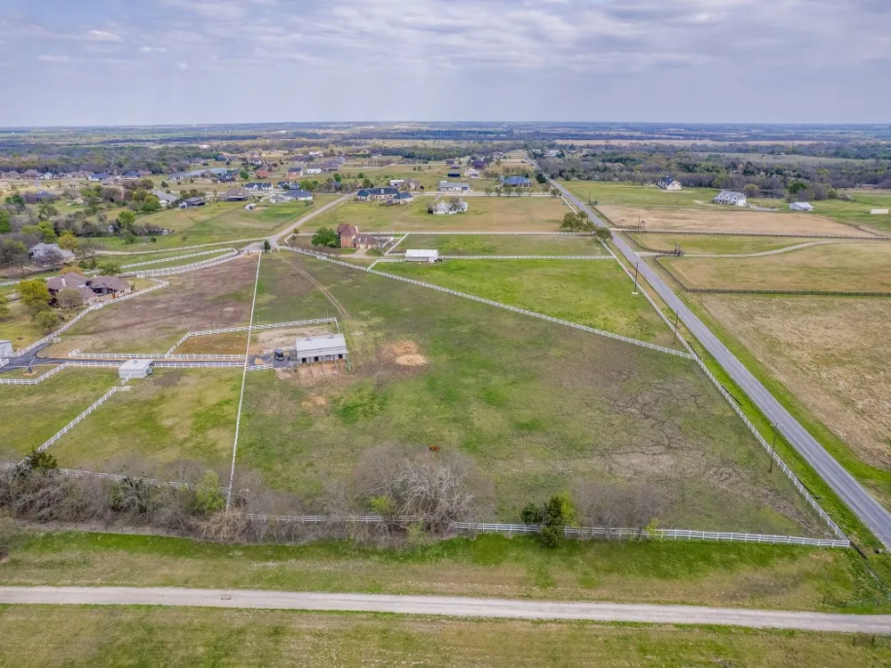 136 Parkside Court Gunter, TX 75058