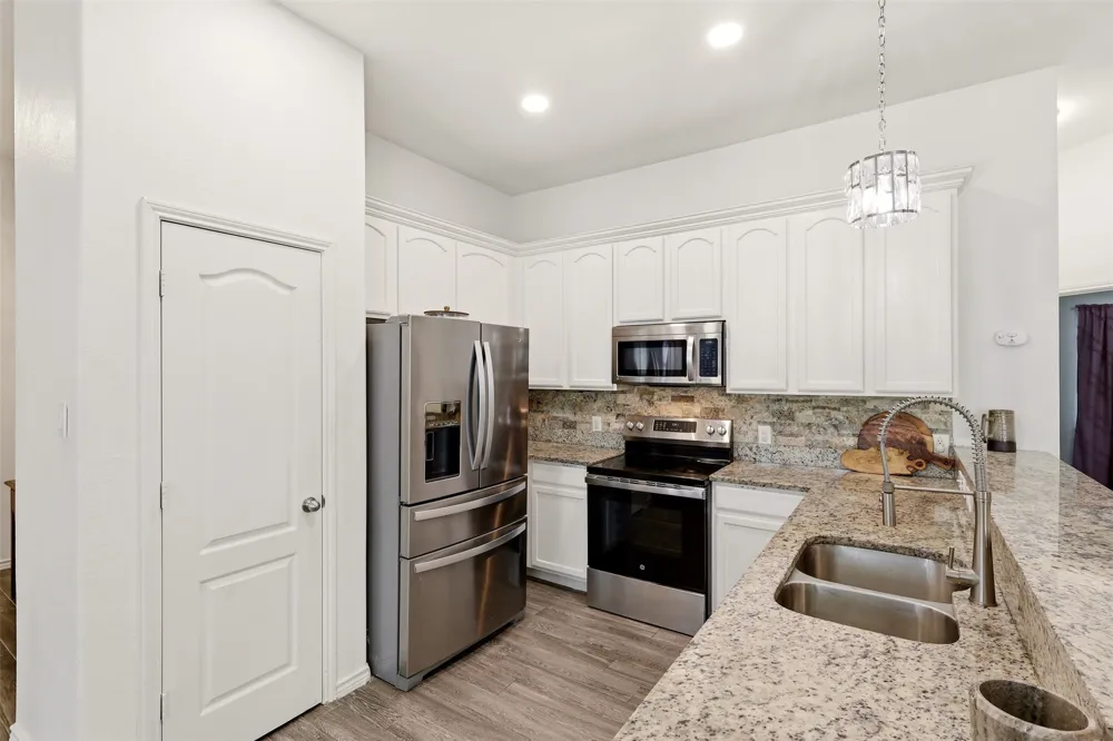 1505 Carriage Lane Savannah, TX 76227