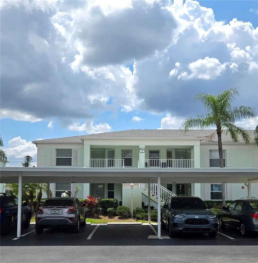 5725 GREENWOOD AVENUE #5201 North Port, FL 34287