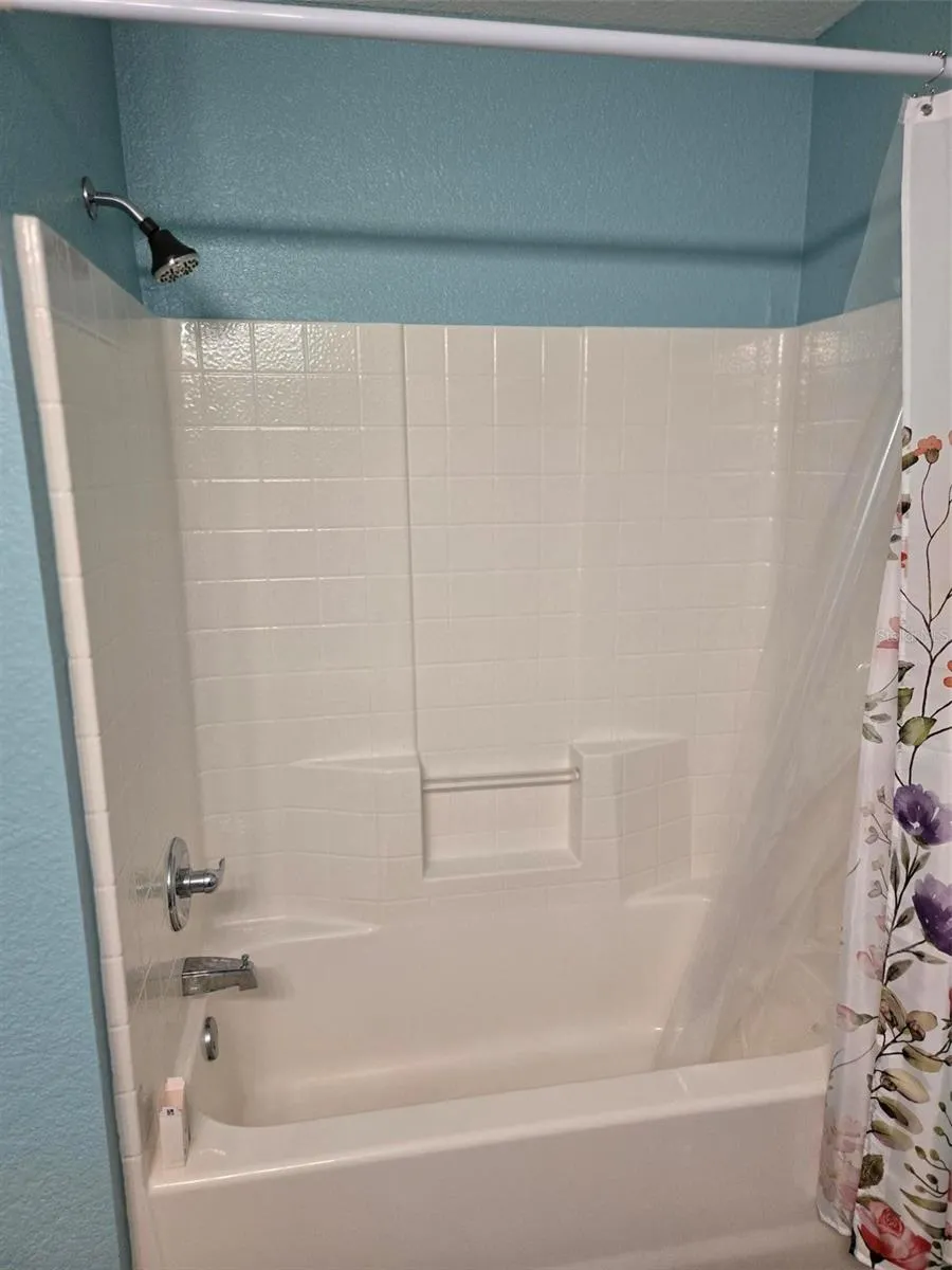 5725 GREENWOOD AVENUE #5201 North Port, FL 34287