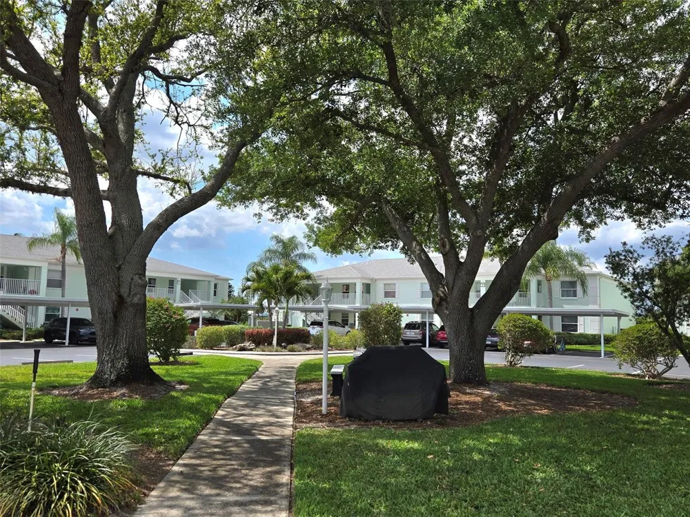 5725 GREENWOOD AVENUE #5201 North Port, FL 34287