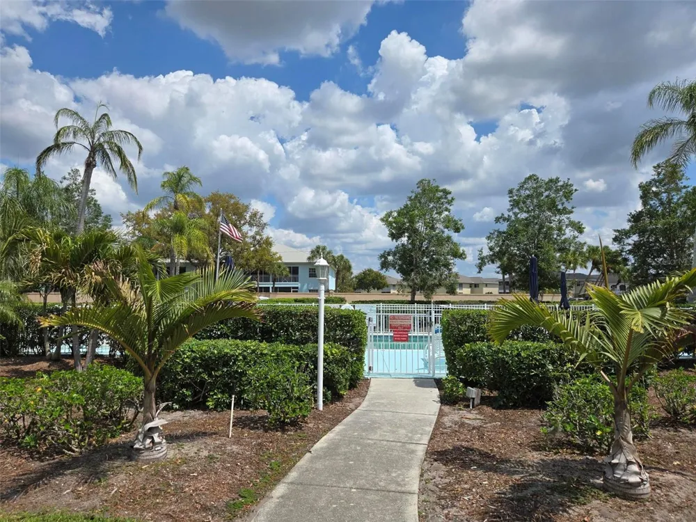 5725 GREENWOOD AVENUE #5201 North Port, FL 34287