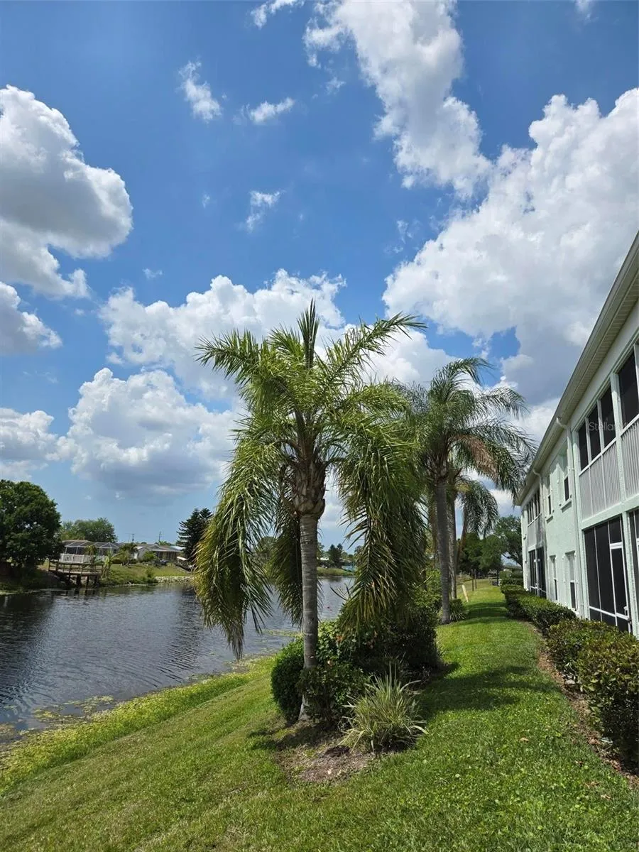5725 GREENWOOD AVENUE #5201 North Port, FL 34287