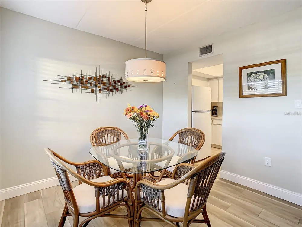 841 PATRICIA AVENUE #103 Dunedin, FL 34698