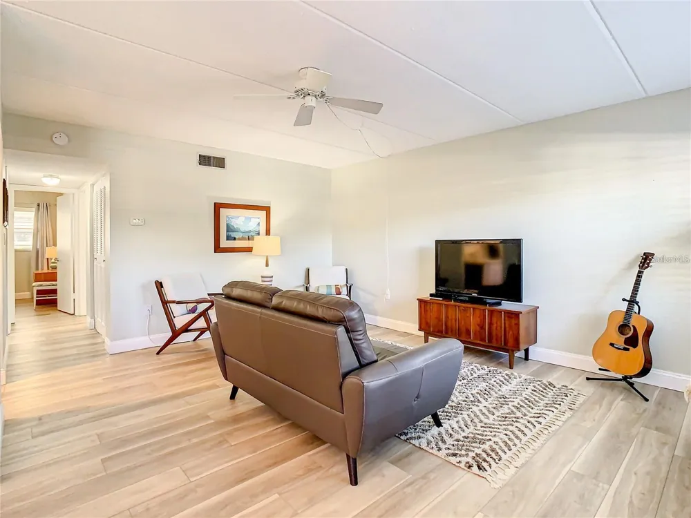 841 PATRICIA AVENUE #103 Dunedin, FL 34698