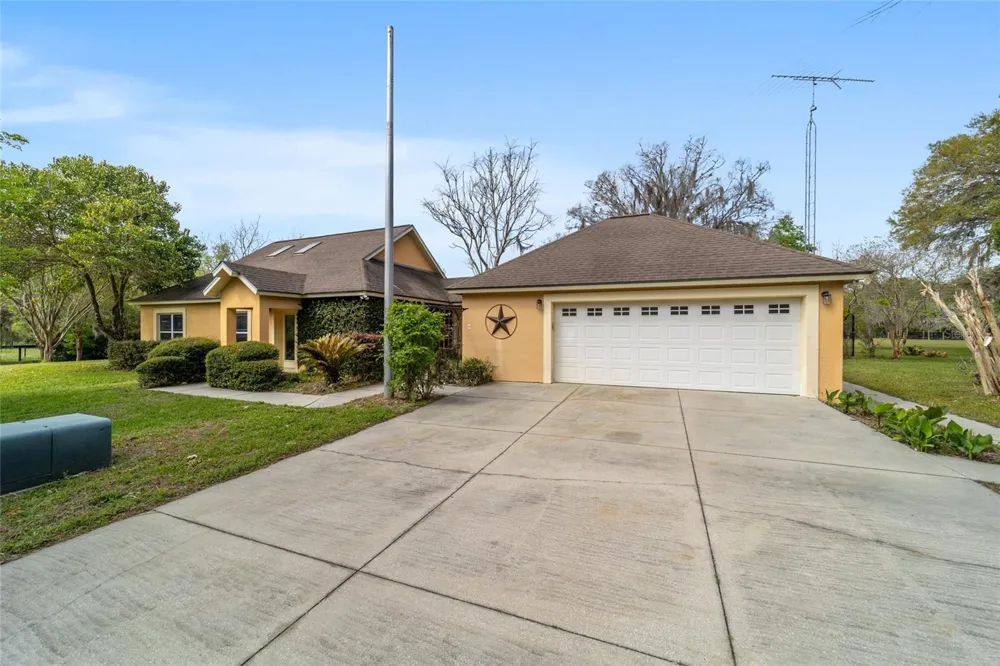 16638 HIGHWAY 329 Reddick, FL 32686