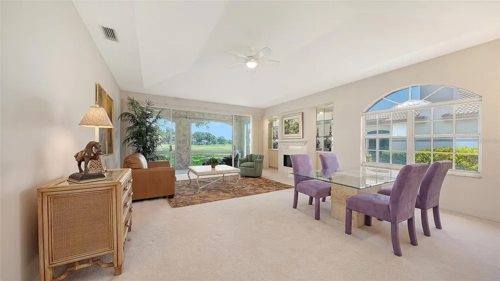 3864 CHATSWORTH GREENE COURT #10 Sarasota, FL 34235