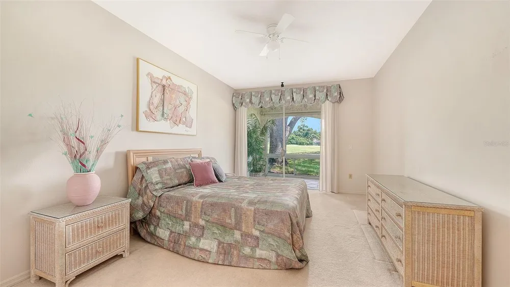 3864 CHATSWORTH GREENE COURT #10 Sarasota, FL 34235