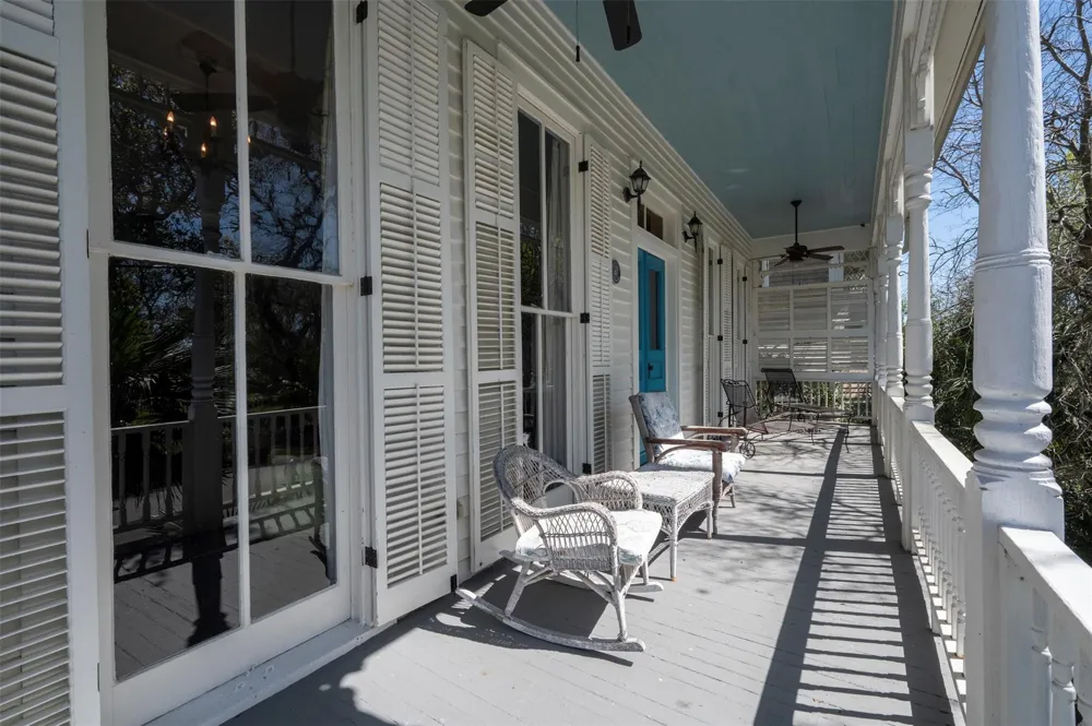 2622 Ursuline Street Galveston, TX 77550