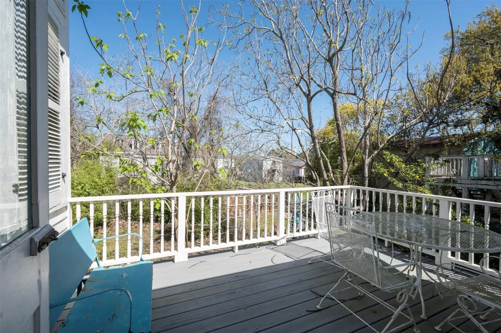 2622 Ursuline Street Galveston, TX 77550