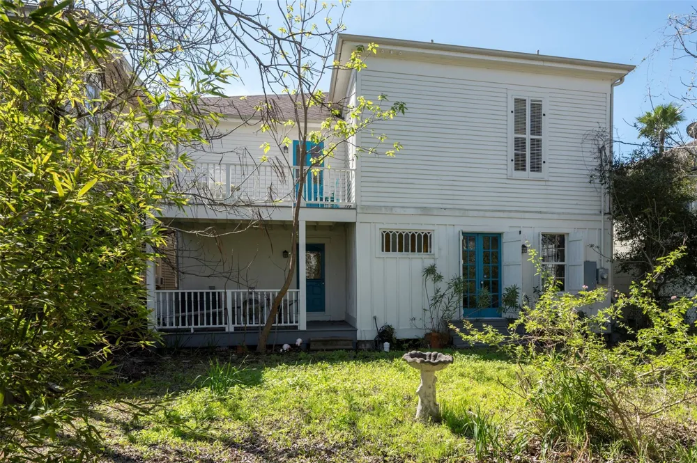 2622 Ursuline Street Galveston, TX 77550