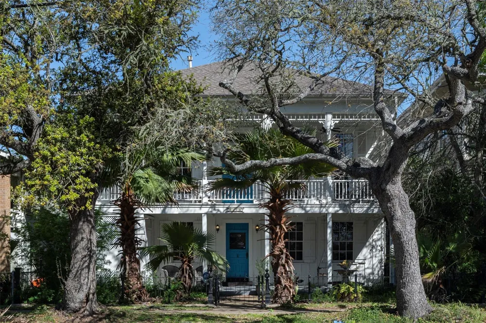 2622 Ursuline Street Galveston, TX 77550